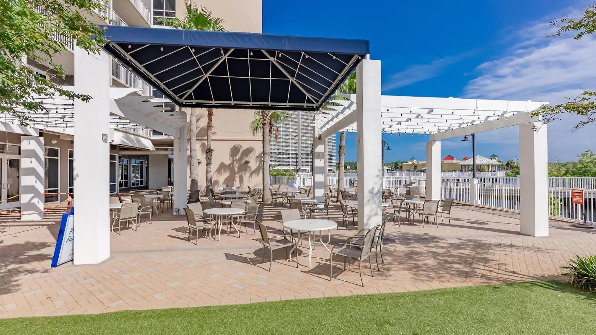 Stunning Views! Located Steps 2 Beach, Restaurants & Shops! By Dolce Vita Getaways Pcb Panama City Beach USA