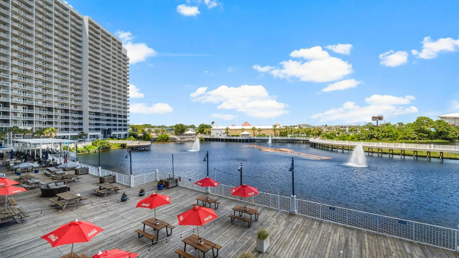 Stunning Views! Located Steps 2 Beach, Restaurants & Shops! By Dolce Vita Getaways Pcb Panama City Beach Lägenhet