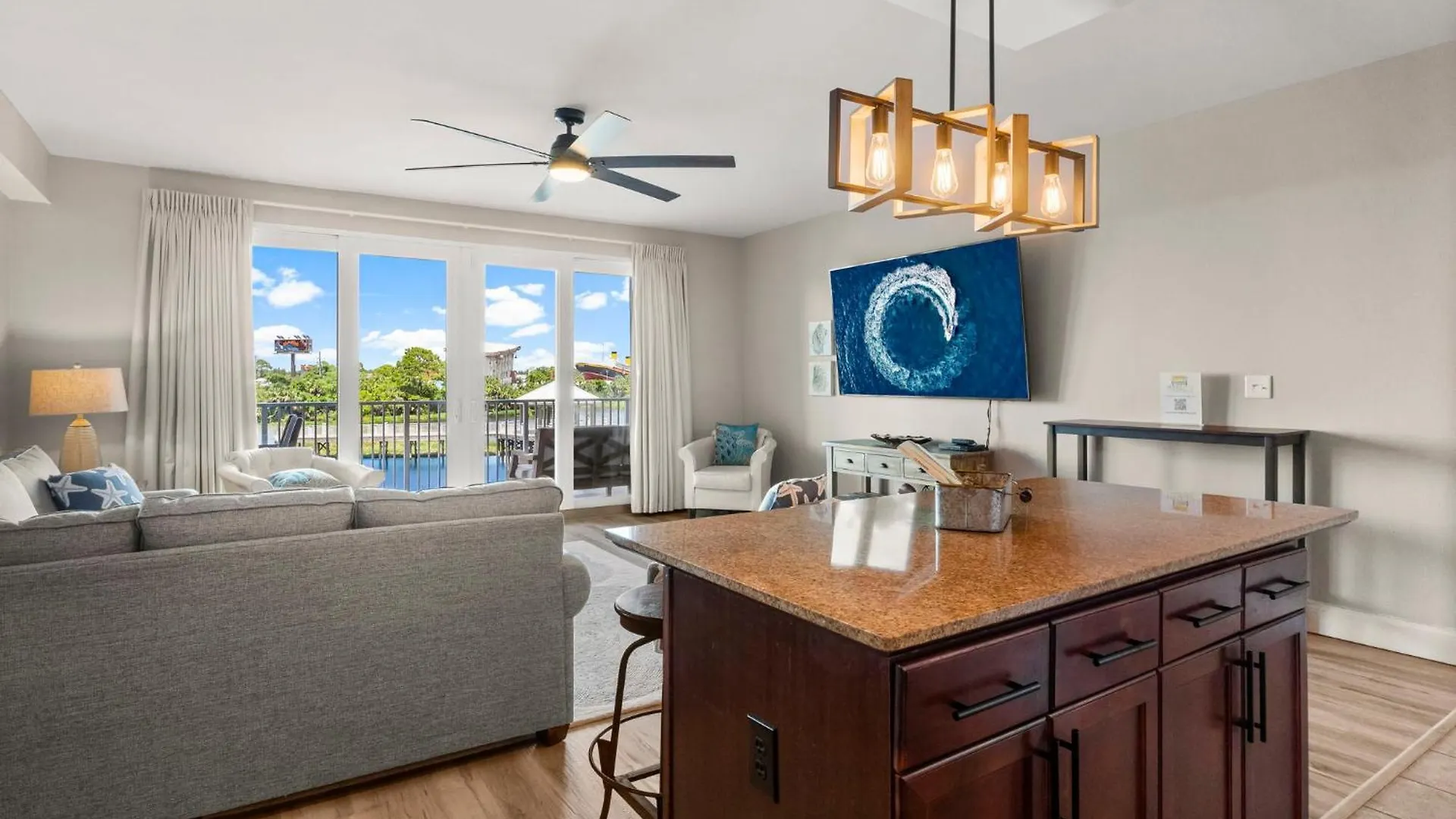 Lägenhet Stunning Views! Located Steps 2 Beach, Restaurants & Shops! By Dolce Vita Getaways Pcb Panama City Beach